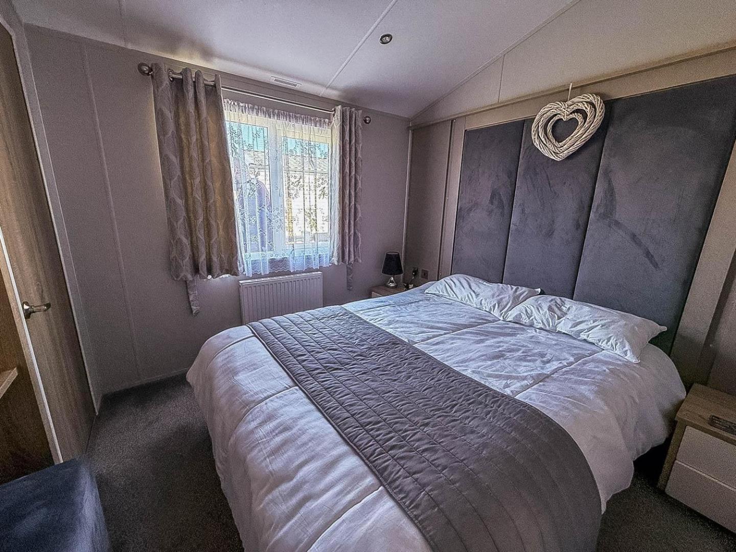 Beautiful 4 Berth With Free Wifi At Pakefield Ref 68019cr Lodge *